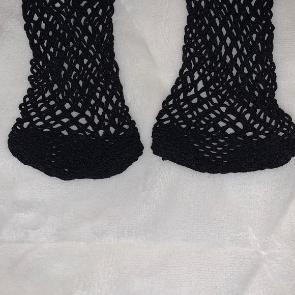 FISHNET ANKLE SOCKS - Picture 2 of 4